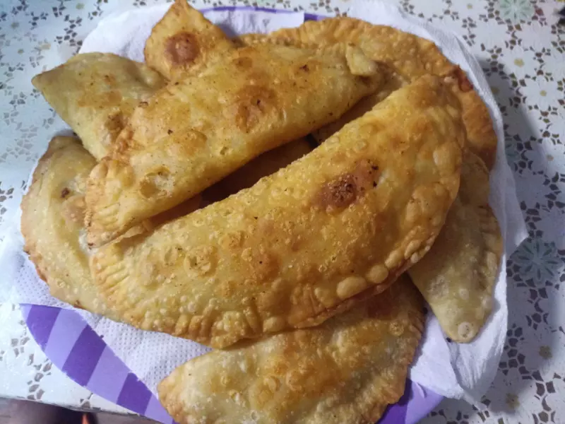 Чебуреки (заварное тесто в хлебопечке)