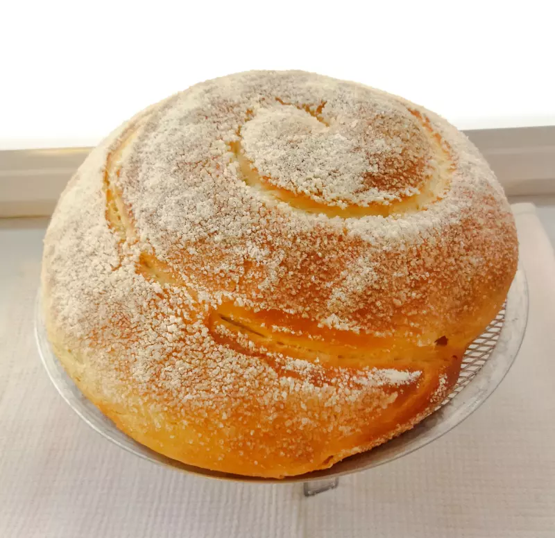 Вкусный сладкий рулет на сковородке в виде улитки из детства