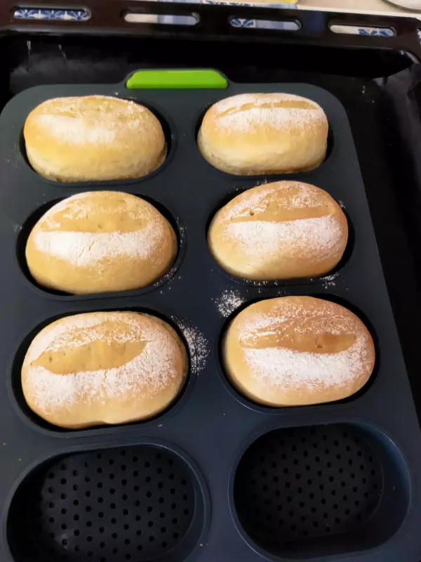 Хлеб в духовке (буханка или батоны) на газированной воде с молоком