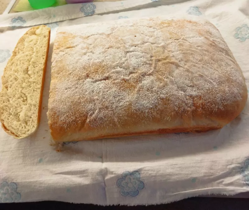 Хлеб в духовке (буханка или батоны) на газированной воде с молоком