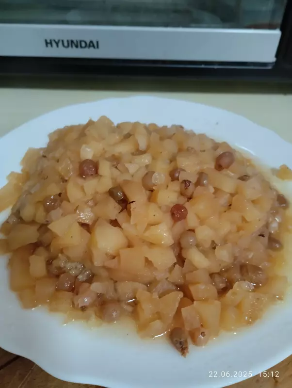 Яблочная запеканка со штрейзелем (медленноварка)