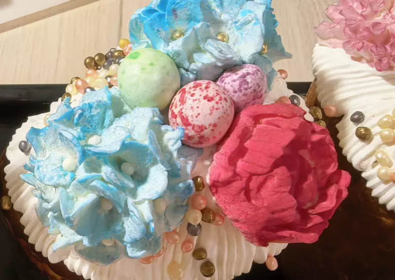 Пасхальный кулич с куркумой