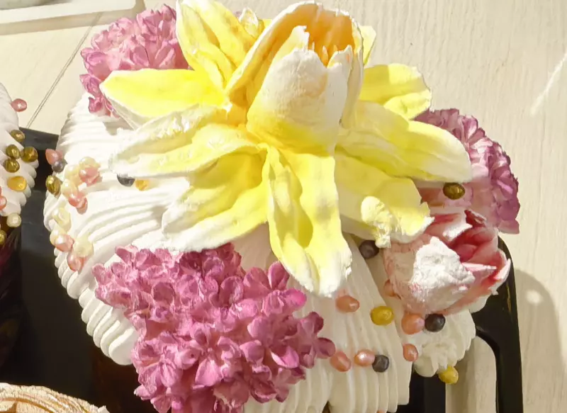 Пасхальный кулич с куркумой