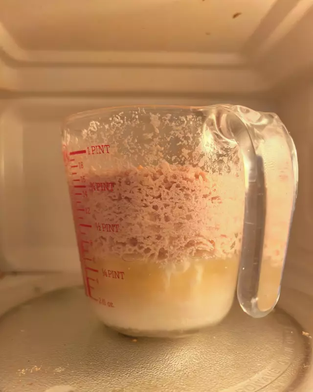 Пасхальный кулич с куркумой