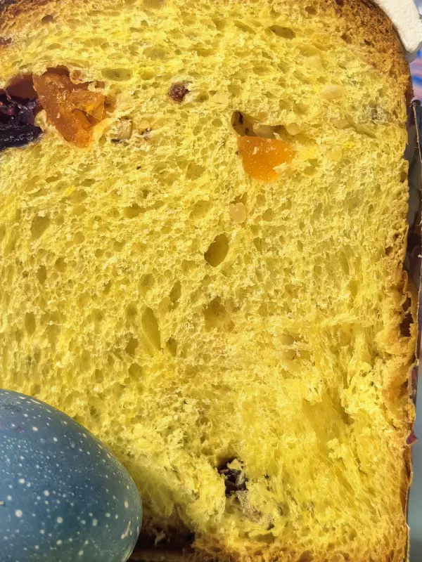 Пасхальный кулич с куркумой