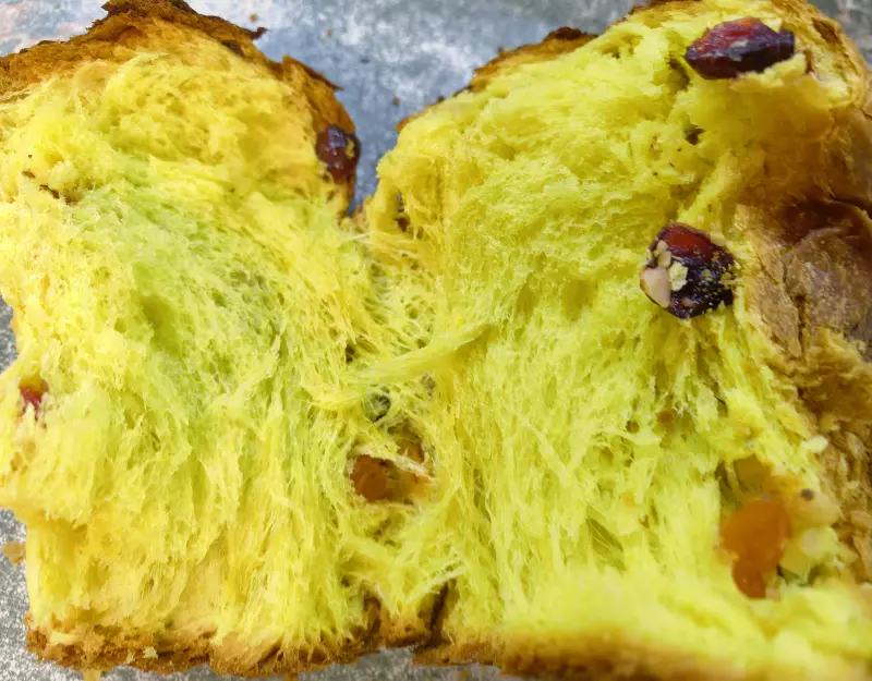 Пасхальный кулич с куркумой