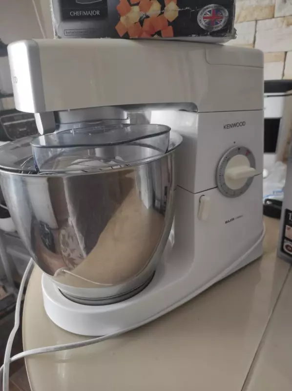 Продам: Кухонная машина Кенвуд с насадками