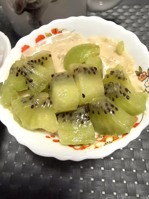 Про всё на свете с Гюзелью