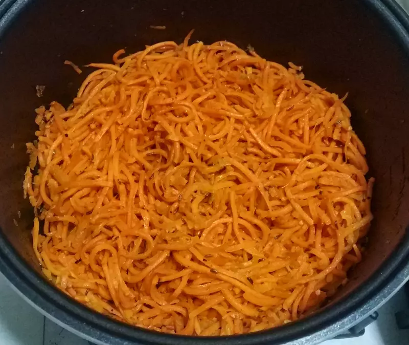 Пряные спагетти из моркови