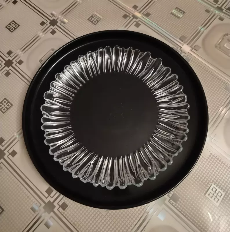 Посуда для поесть (тарелки, чашки и вообще сервизы)