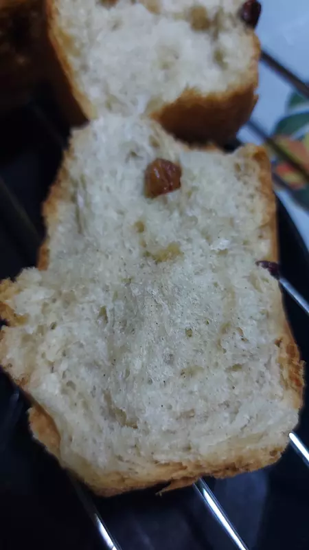 Булочки с изюмом на опаре