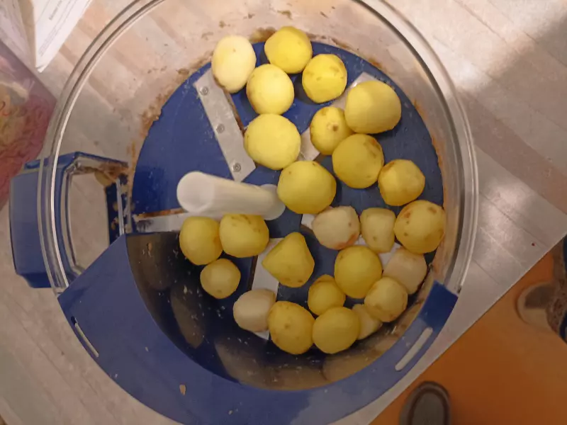 Овощечистка или Fruit and vegetable peeler