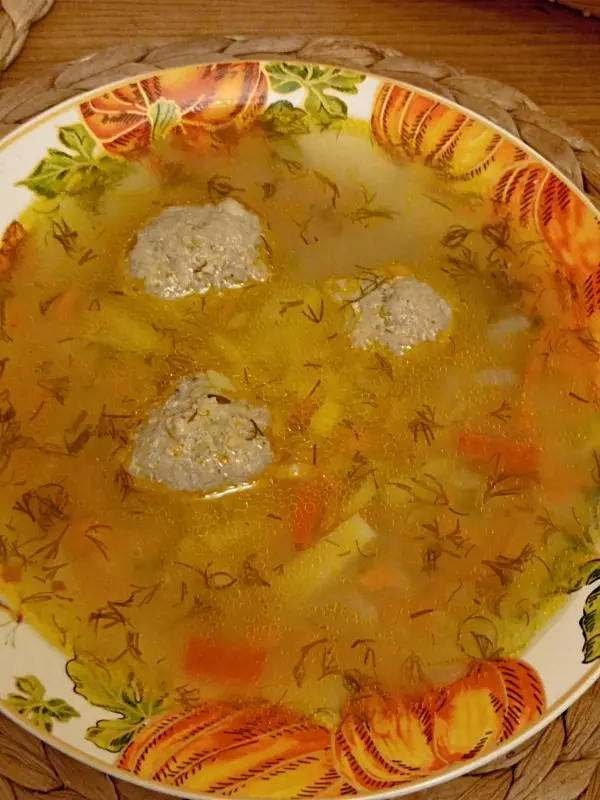 Суп с фрикадельками (классика жанра)