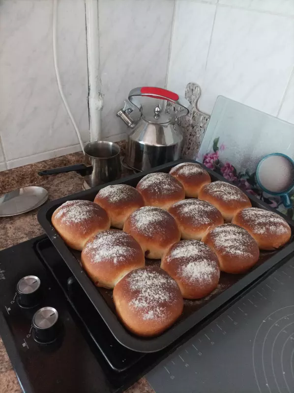 Воздушные дрожжевые булочки