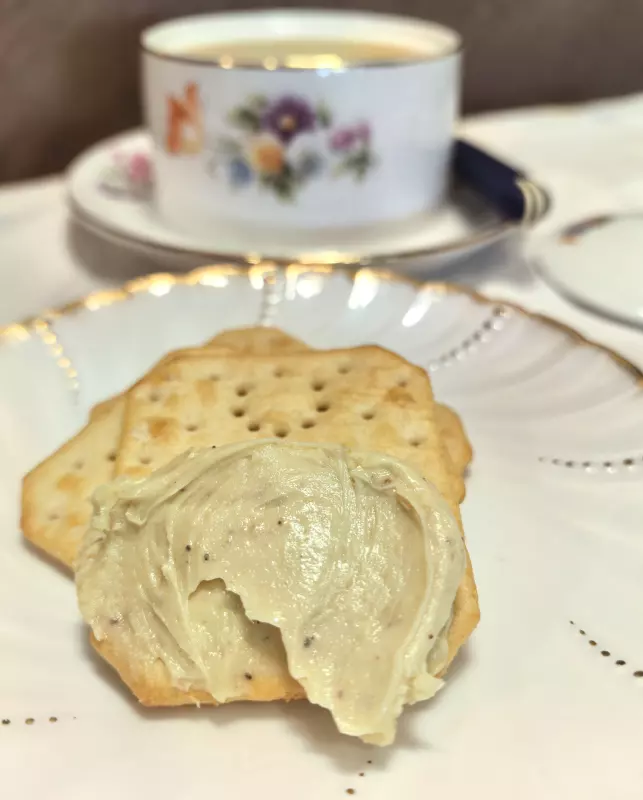 Десертный плавленый сыр с ореховой пастой