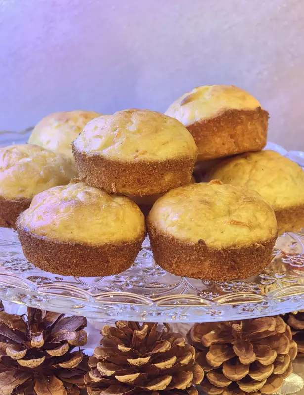 Дрожжевые закусочные кексы с капустой