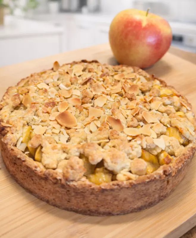 Яблочный крамбл с корицей и ванилином