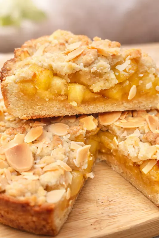 Яблочный крамбл с корицей и ванилином