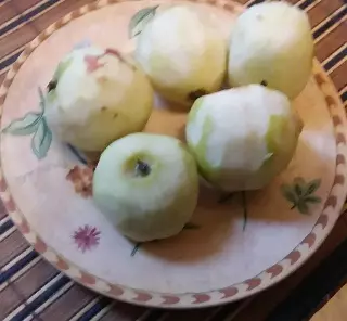 Овощечистка или Fruit and vegetable peeler