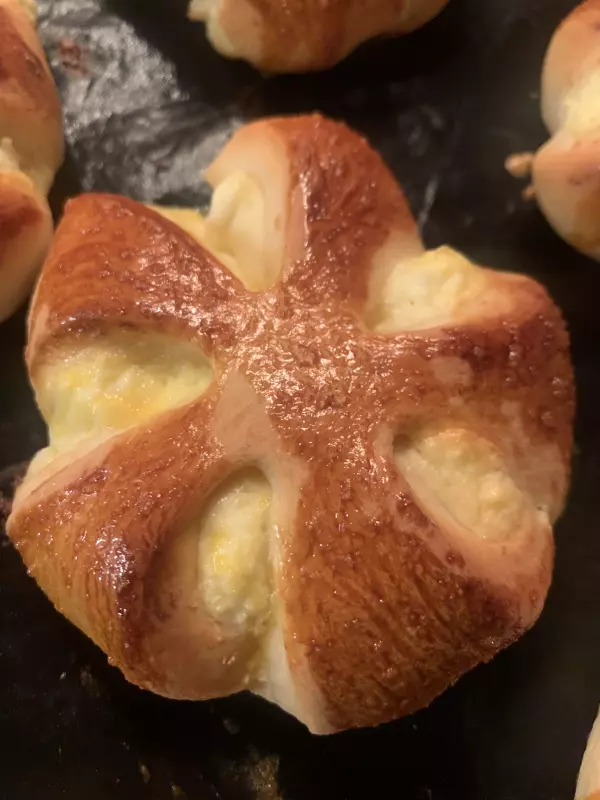 Булочка-ромашка с творогом