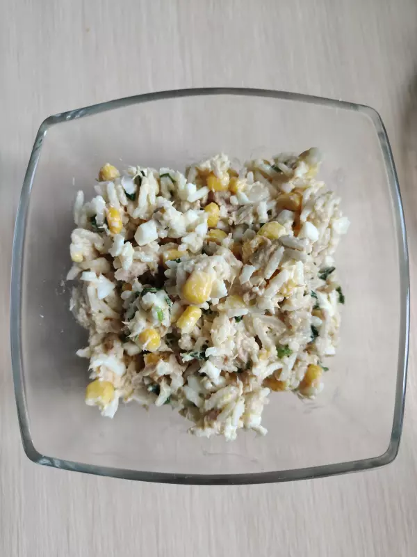 Салат с тунцом