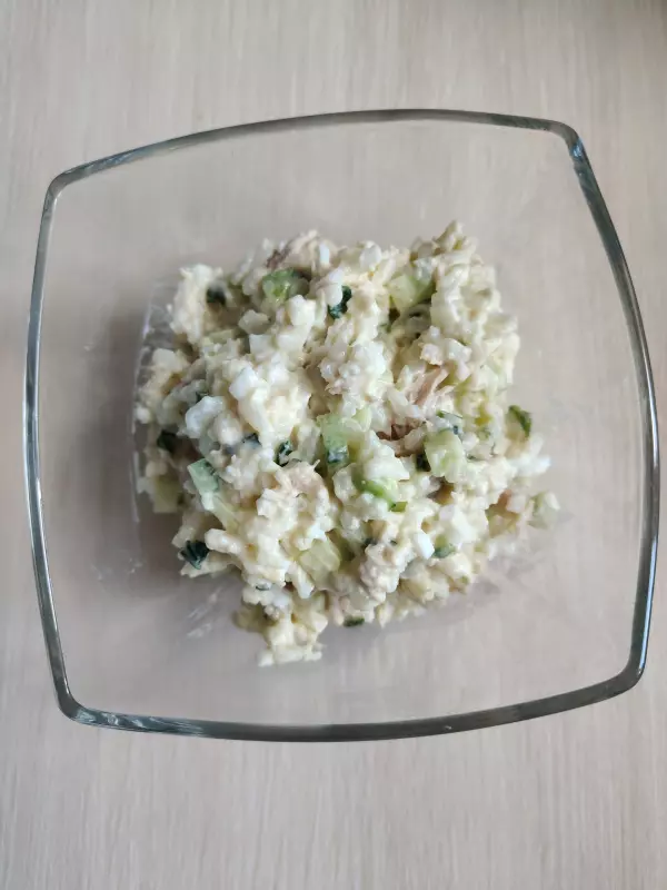 Салат с тунцом
