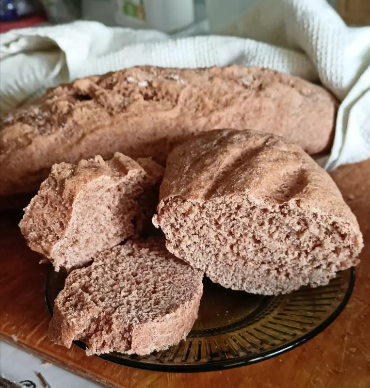 Хлеб из фиолетовой цельнозерновой муки в хлебопечке