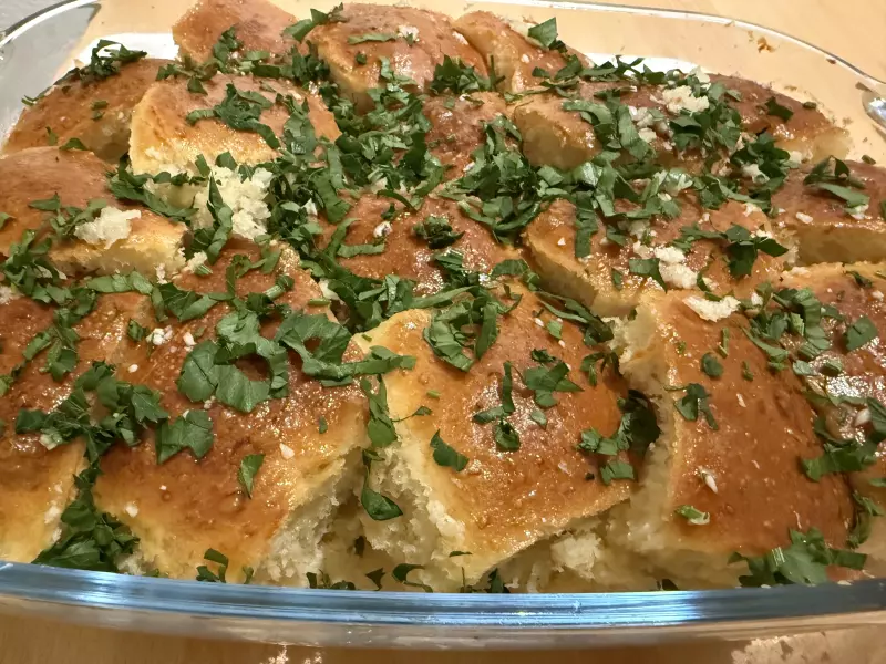 Пампушки с чесноком к борщу по-украински