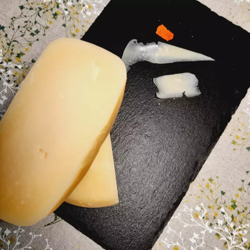 Сыр Голландский