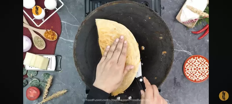 Сырная паратха «Анда»