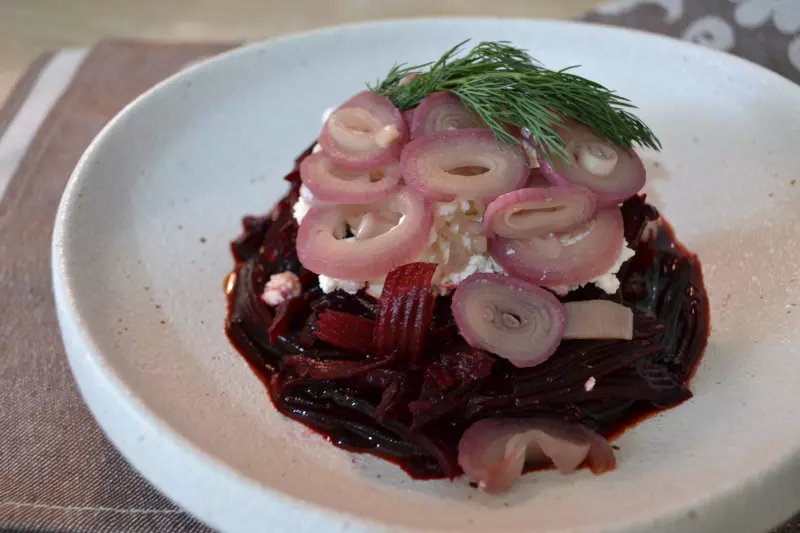 Свекольный стол (рецепты блюд). Польза свеклы для организма.