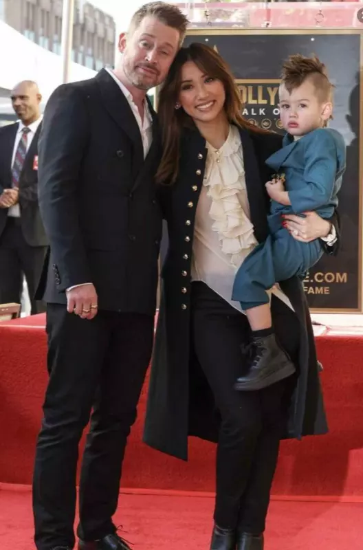 Селебрити-лайф