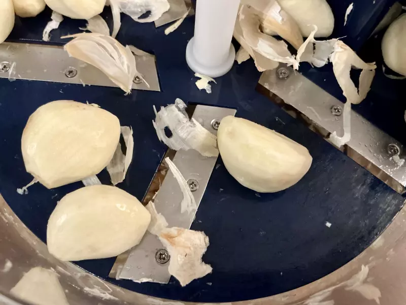 Овощечистка или Fruit and vegetable peeler