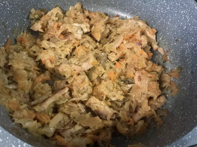 Щи. Кислые. С томленным приварком