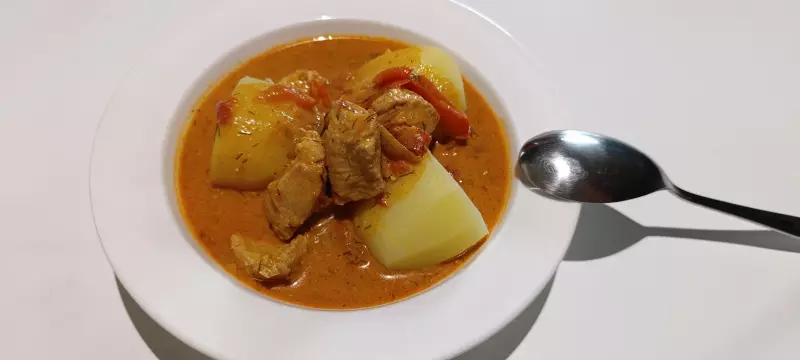 Паприкаш с курицей (скороварка Oursson 5010)