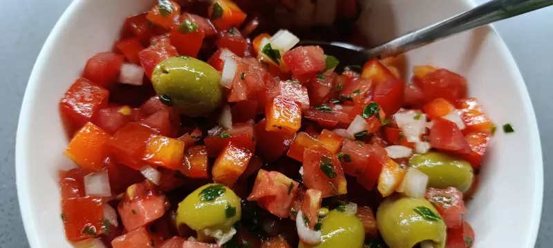 Испанский томатный салат (Trampo Mallorquin)