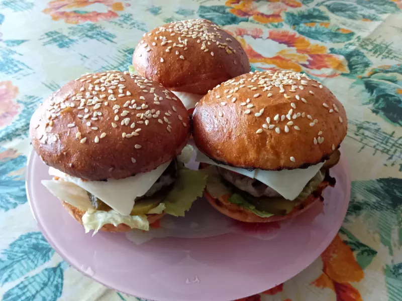 Булочки для гамбургеров от Дж. Хамельмана