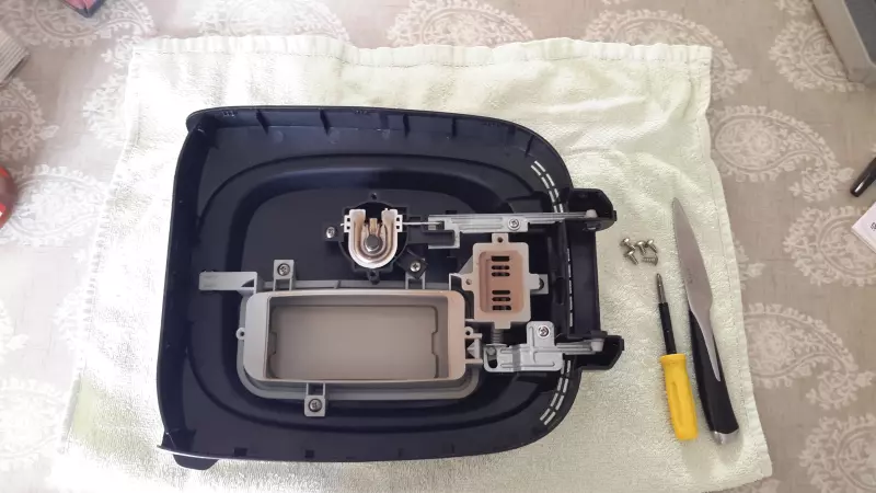 Болтается клапан дрожжевого диспенсера в ХП Panasonic  SD-ZB2512.