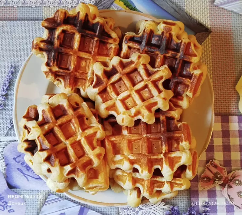 Мягкие вафли на кефире и сметане