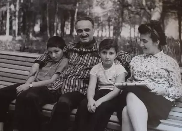 Пусть и не смешно