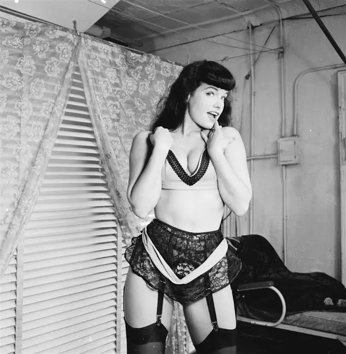 Селебрити-лайф