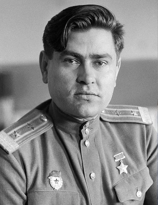 Селебрити-лайф