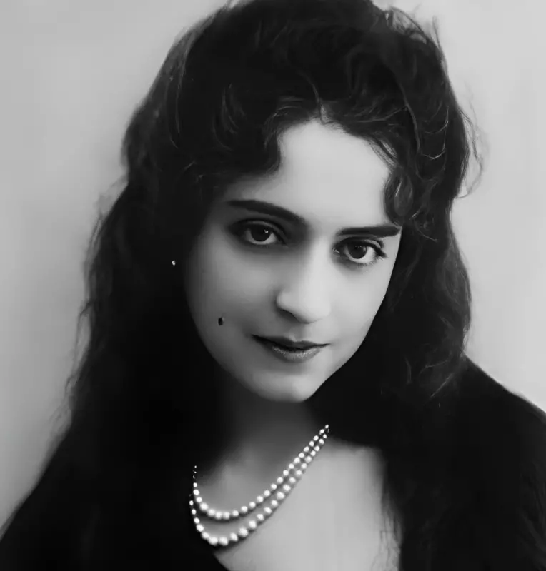 Селебрити-лайф