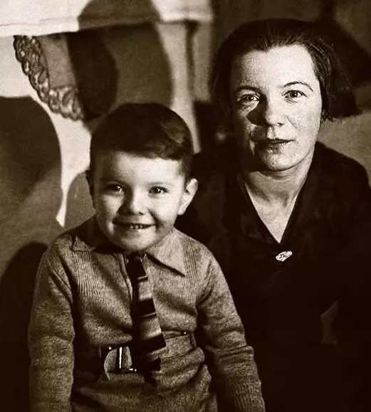 Селебрити-лайф