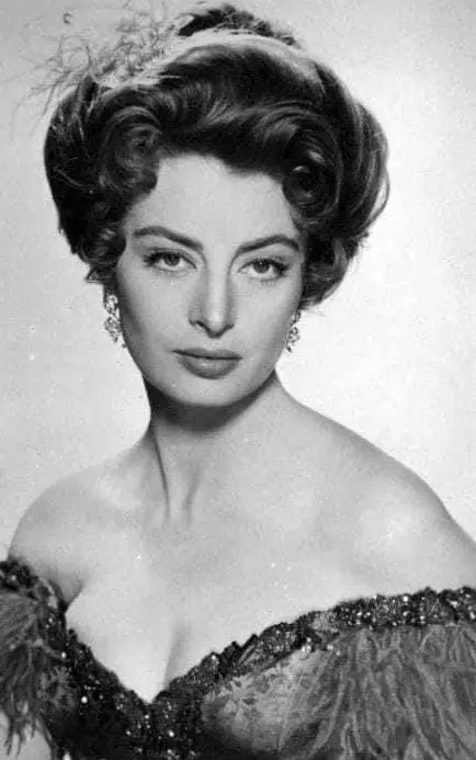 Селебрити-лайф