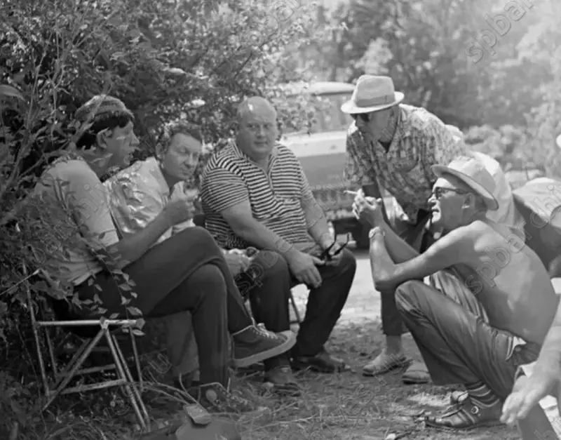 Селебрити-лайф