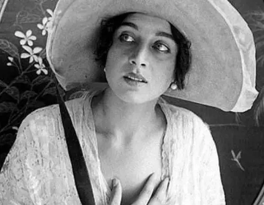 Селебрити-лайф