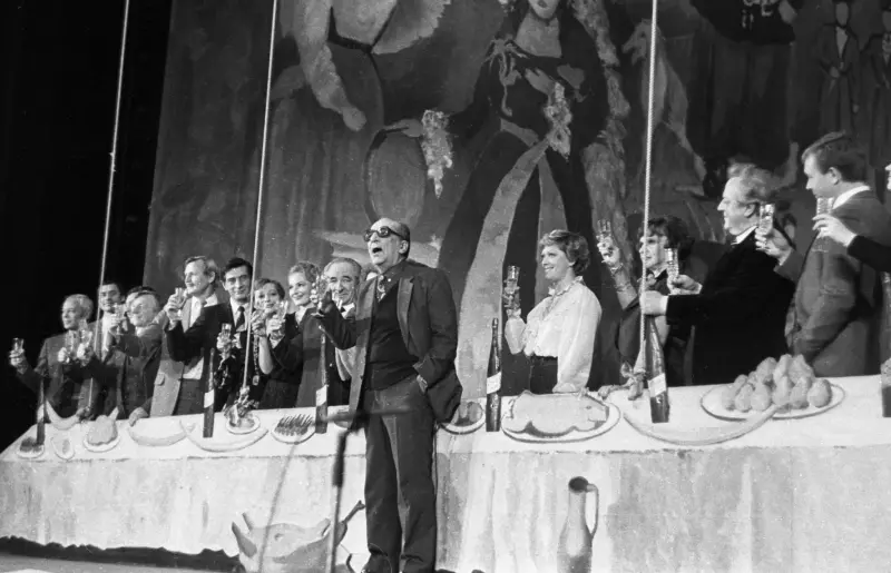 Селебрити-лайф