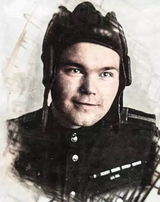 Поклонимся великим тем годам....